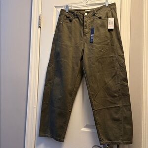 Brand New Habitual Women's Evie High Rise Barrel Crop Jeans in Green Size 10 30